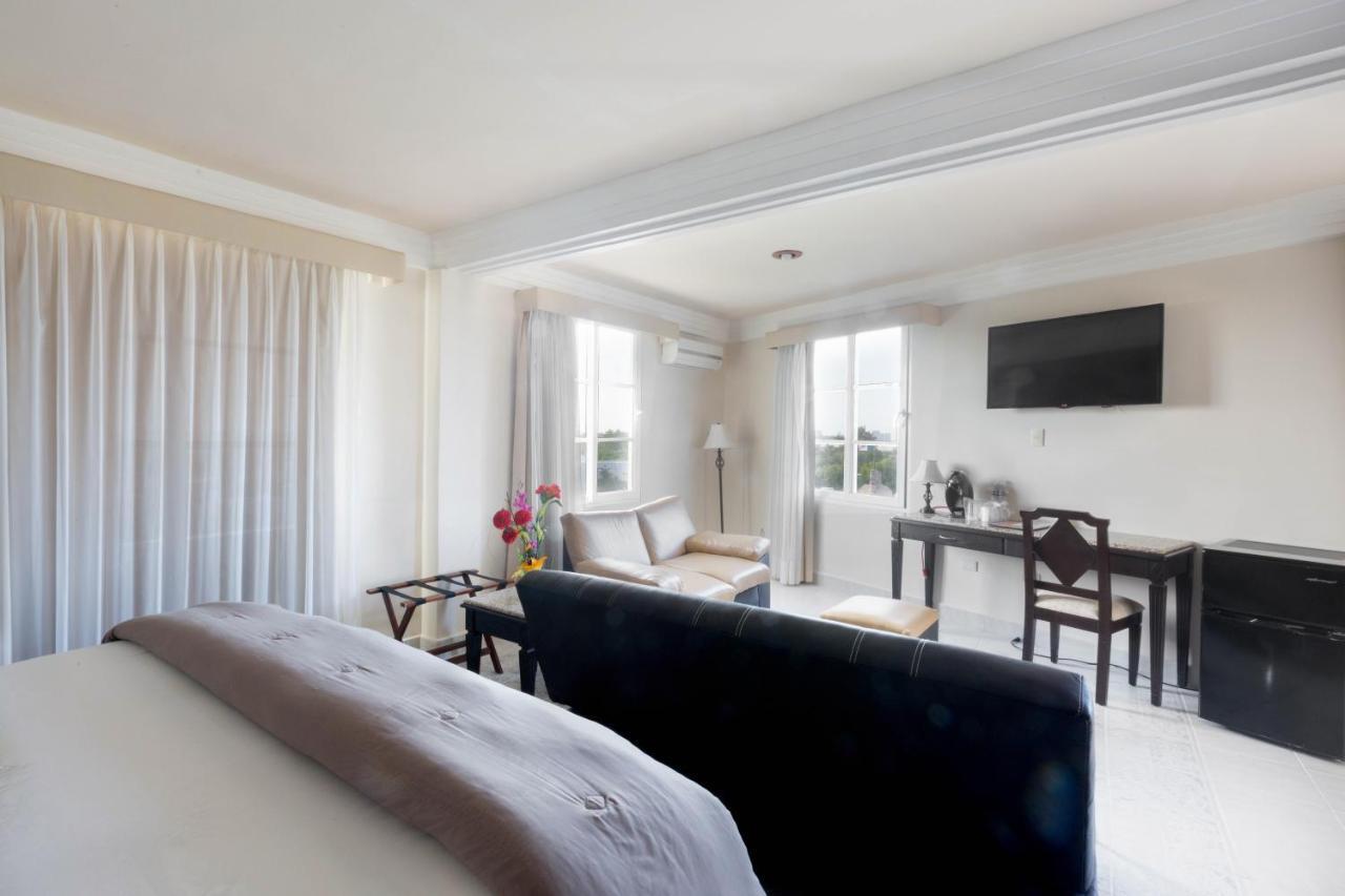 Victoria Hotel 5*